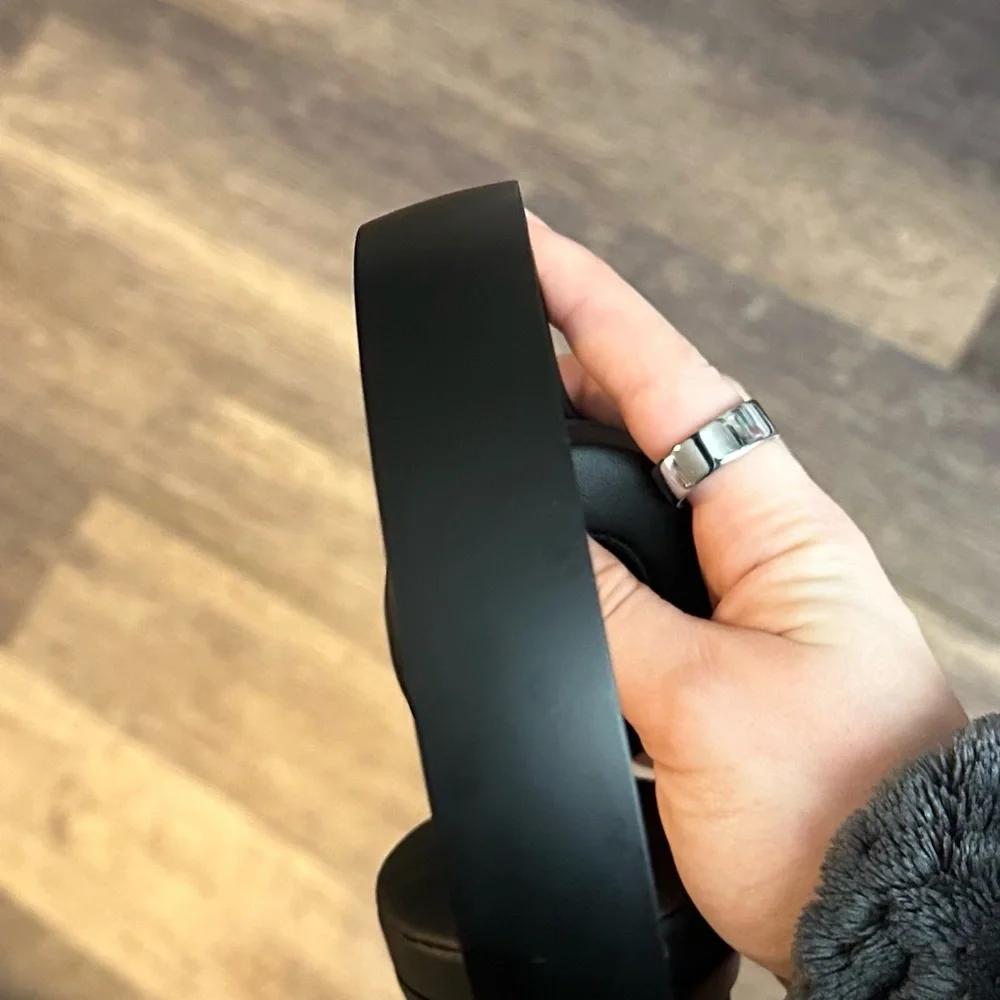 Solo 4 Wireless Headphones - Black